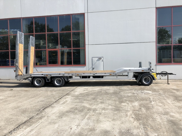 Möslein T 3-6,60 VB 3 Achs Tieflader- Anhänger, Luftgefedert, Verbreiterung - Trailer low bed: gambar 2 Möslein T 3-6,60 VB 3 Achs Tieflader- Anhänger, Luftgefedert, Verbreiterung - Trailer low bed: gambar 2