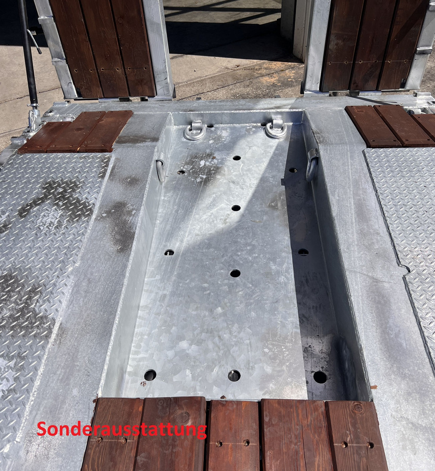 Möslein T 3-9,20 F 3 Achs Tieflader mit gerader Ladefläche 9 m, Neufahrzeug - Trailer low bed: gambar 5 Möslein T 3-9,20 F 3 Achs Tieflader mit gerader Ladefläche 9 m, Neufahrzeug - Trailer low bed: gambar 5