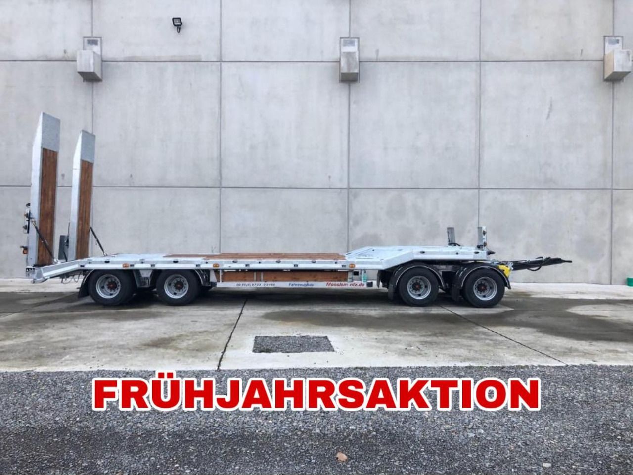 Möslein T 4 VB H1 neuer 4 Achs Tieflader hydraulischen Rampen - Trailer low bed: gambar 1 Möslein T 4 VB H1 neuer 4 Achs Tieflader hydraulischen Rampen - Trailer low bed: gambar 1