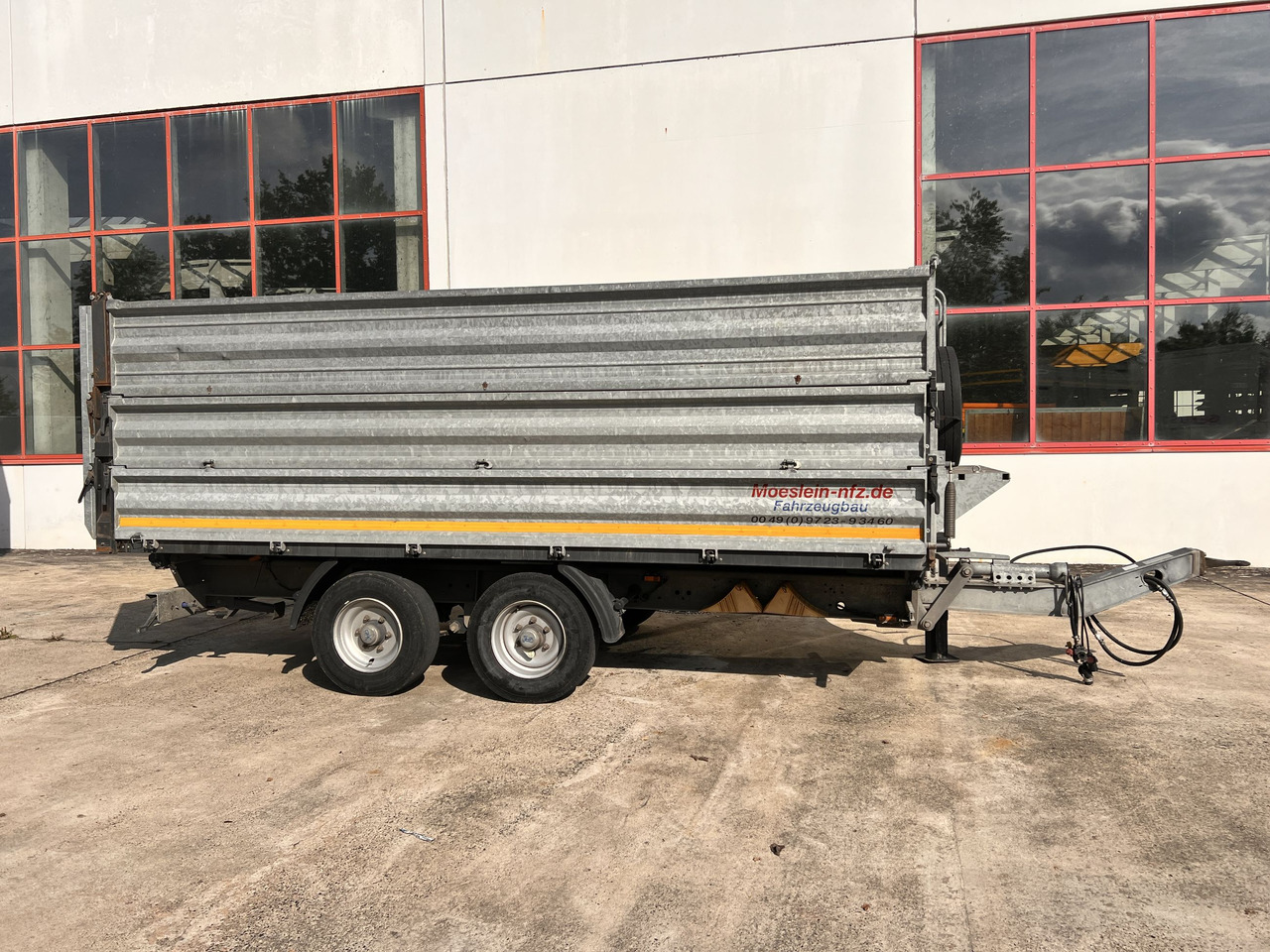 Möslein TDS 13 Schwebheim 13 t Tandemkipper- Tieflader, Aufsatzbordwände - Trailer jungkit: gambar 1 Möslein TDS 13 Schwebheim 13 t Tandemkipper- Tieflader, Aufsatzbordwände - Trailer jungkit: gambar 1