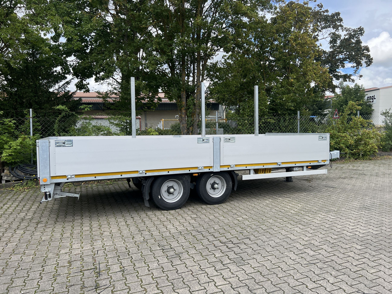 Möslein THT 11- G 7,2  Tandem- Pritschenanhänger- Tieflader - Trailer flatbed: gambar 1 Möslein THT 11- G 7,2  Tandem- Pritschenanhänger- Tieflader - Trailer flatbed: gambar 1