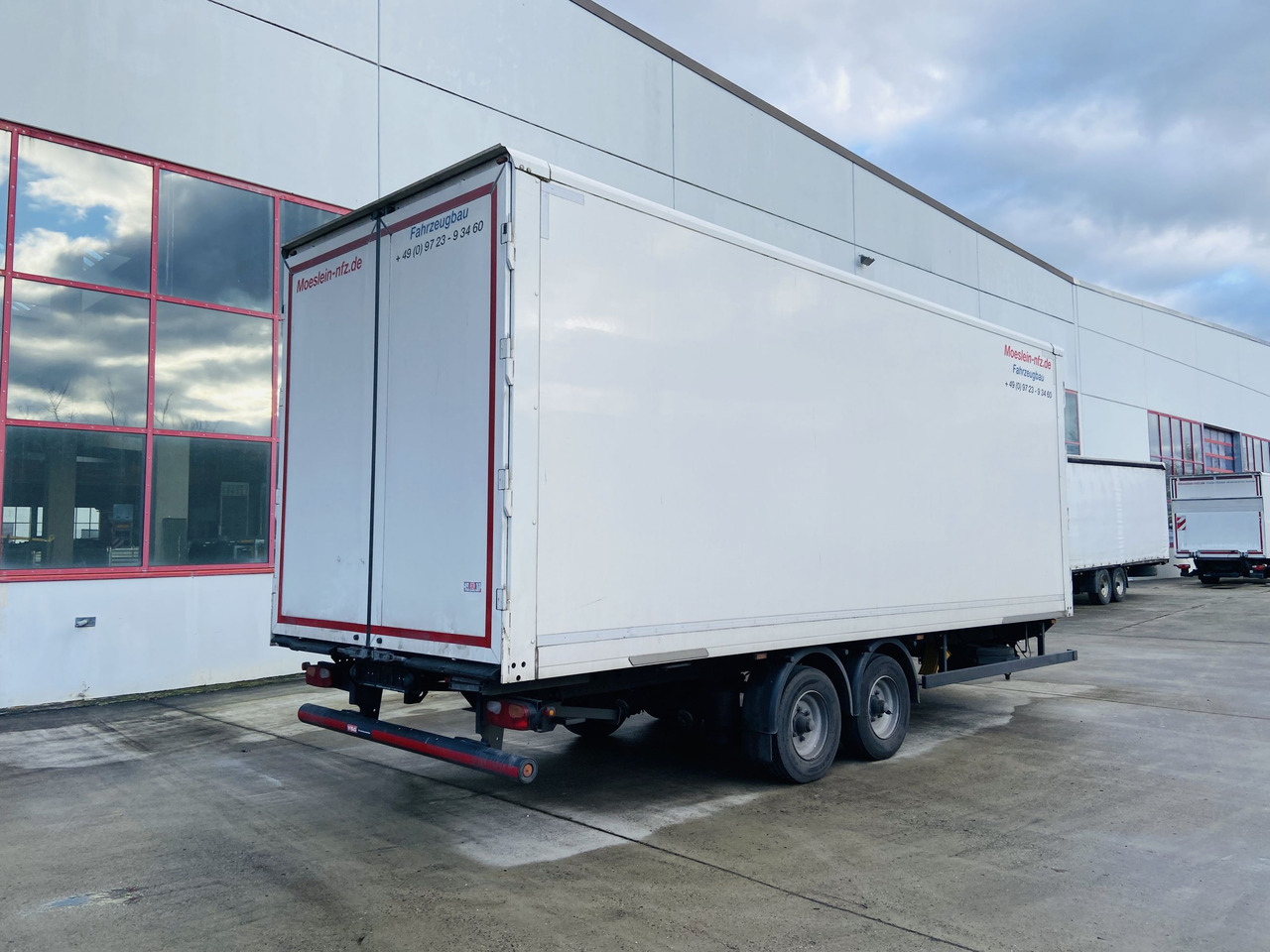 Möslein TKO 105 D 7m weiß Tandem- Koffer, Durchladbar, Neuwertig - Trailer kotak tertutup: gambar 4 Möslein TKO 105 D 7m weiß Tandem- Koffer, Durchladbar, Neuwertig - Trailer kotak tertutup: gambar 4