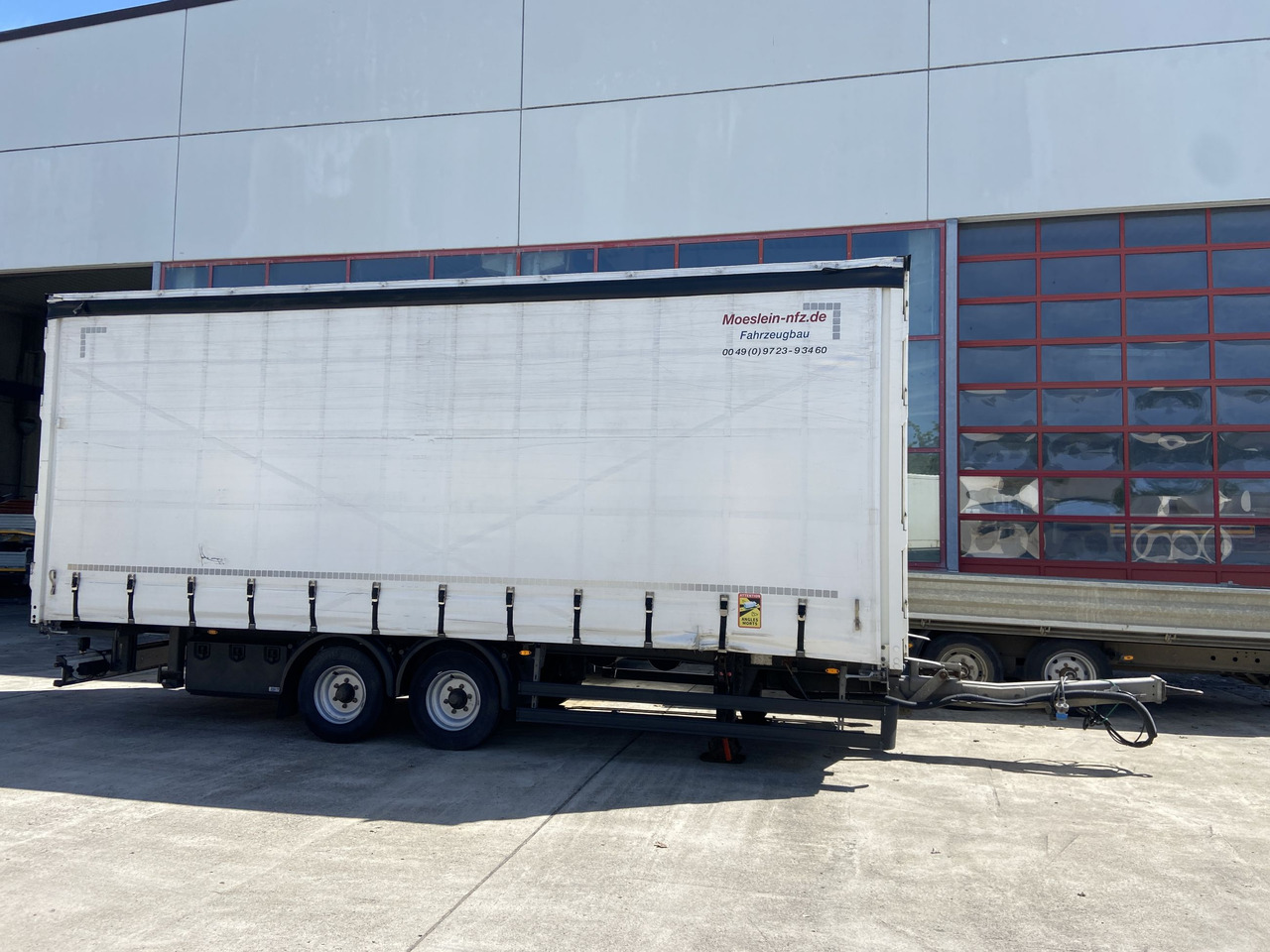 Möslein TPW 105 D Schwebheim Tandem- Planenanhänger Durchladbar - Trailer dengan terpal samping: gambar 1 Möslein TPW 105 D Schwebheim Tandem- Planenanhänger Durchladbar - Trailer dengan terpal samping: gambar 1