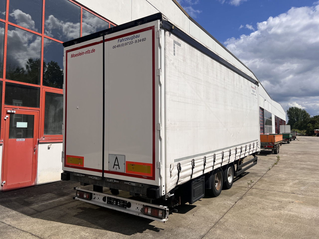 Trailer dengan terpal samping Möslein TPW 105 D Schwebheim Tandemplanenanhänger durchladbar: gambar 6 Trailer dengan terpal samping Möslein TPW 105 D Schwebheim Tandemplanenanhänger durchladbar: gambar 6