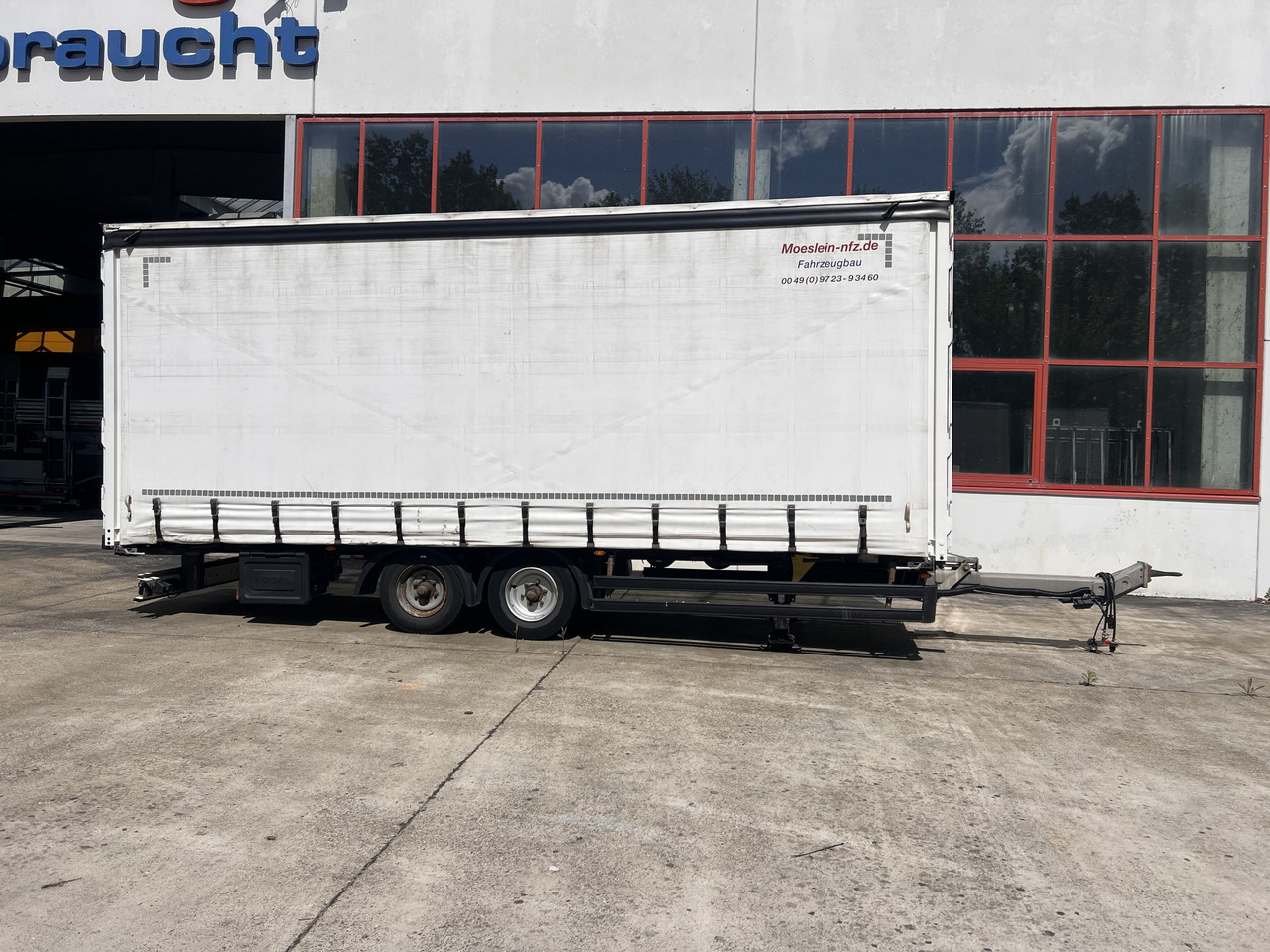 Möslein TPW 105 D Schwebheim Tandemplanenanhänger durchladbar - Trailer dengan terpal samping: gambar 4 Möslein TPW 105 D Schwebheim Tandemplanenanhänger durchladbar - Trailer dengan terpal samping: gambar 4