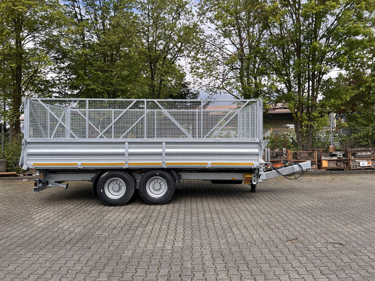 Möslein TTD 14  5,70 m  14 t Tandem- Kipper Tieflader 5,70 m lang, Breite Reifen-- Neufahrzeug -- - Trailer jungkit: gambar 4 Möslein TTD 14  5,70 m  14 t Tandem- Kipper Tieflader 5,70 m lang, Breite Reifen-- Neufahrzeug -- - Trailer jungkit: gambar 4