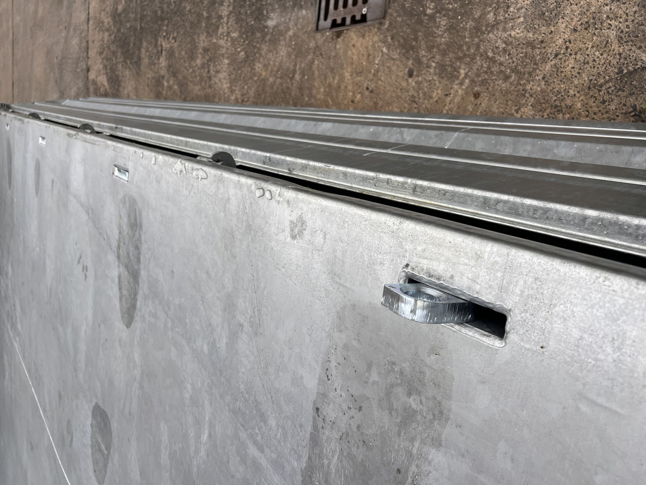 Möslein TTD 19 AB 19 t Tandem 3 Seiten Kipper TiefladerAufsatzbordwänden-- Neufahrzeug -- - Trailer jungkit: gambar 3 Möslein TTD 19 AB 19 t Tandem 3 Seiten Kipper TiefladerAufsatzbordwänden-- Neufahrzeug -- - Trailer jungkit: gambar 3