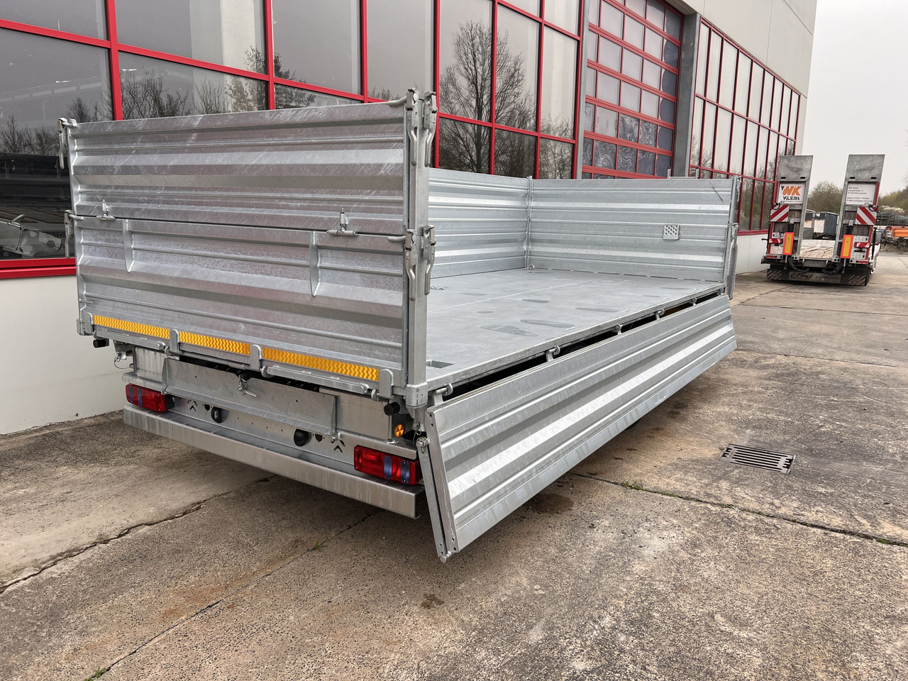 Möslein TTD 19 AB 19 t Tandem 3 Seiten Kipper TiefladerAufsatzbordwänden-- Neufahrzeug -- - Trailer jungkit: gambar 5 Möslein TTD 19 AB 19 t Tandem 3 Seiten Kipper TiefladerAufsatzbordwänden-- Neufahrzeug -- - Trailer jungkit: gambar 5