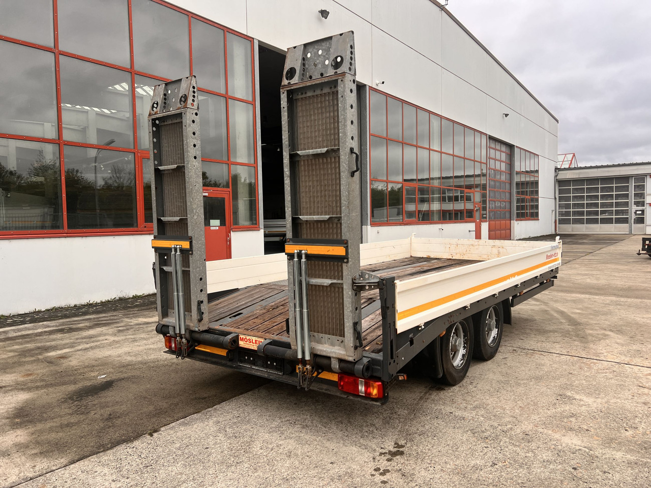 Möslein TTS 11 Schwebheim Tandemtieflader - Trailer low bed: gambar 3 Möslein TTS 11 Schwebheim Tandemtieflader - Trailer low bed: gambar 3