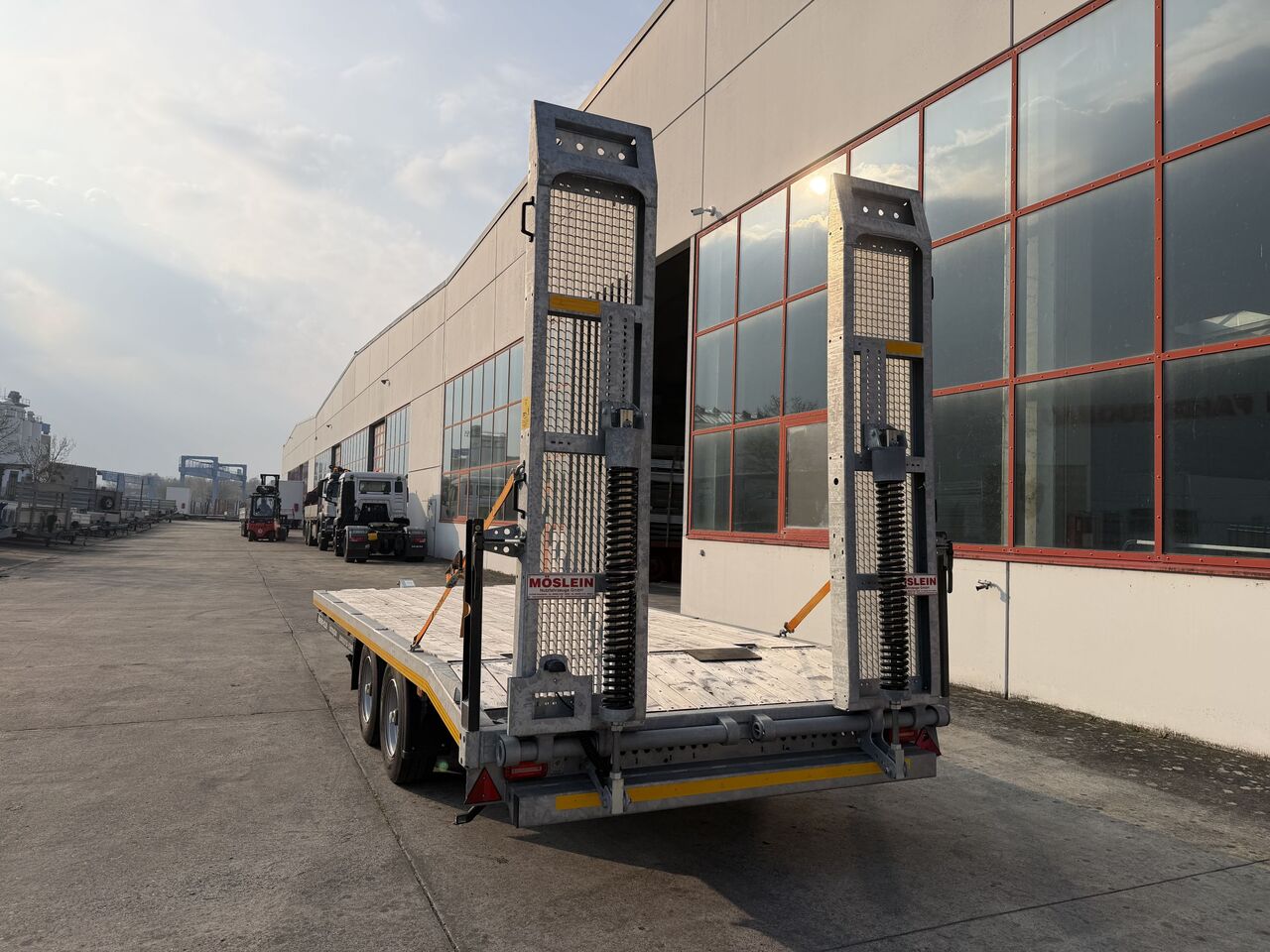 Möslein TTS 11 Schwebheim Tandemtieflader, Neuwertig - Trailer low bed: gambar 5 Möslein TTS 11 Schwebheim Tandemtieflader, Neuwertig - Trailer low bed: gambar 5
