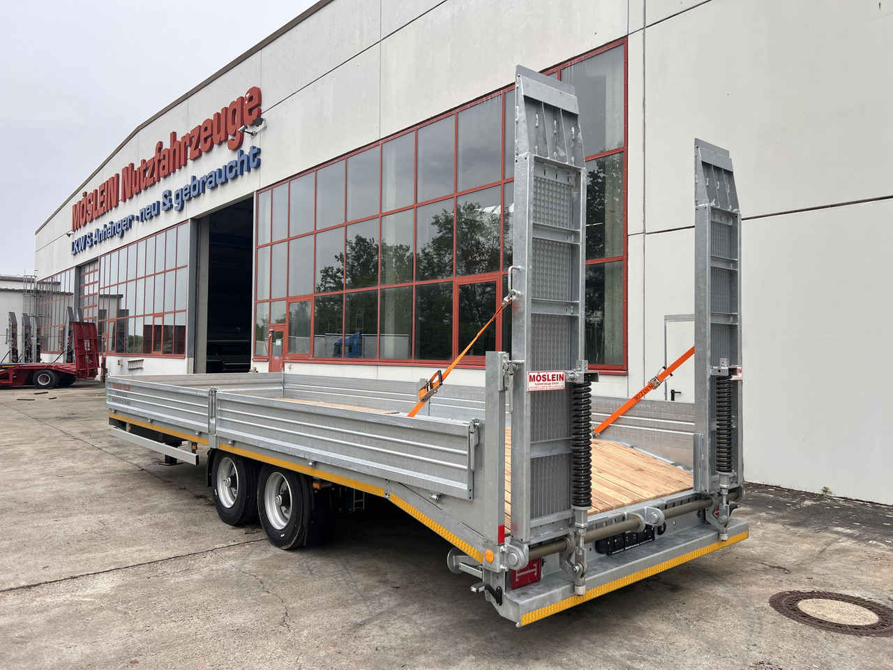 Möslein TTT 11- 7,28 Neuer Tandemtieflader, 7,28 m Ladefläche - Trailer low bed: gambar 3 Möslein TTT 11- 7,28 Neuer Tandemtieflader, 7,28 m Ladefläche - Trailer low bed: gambar 3