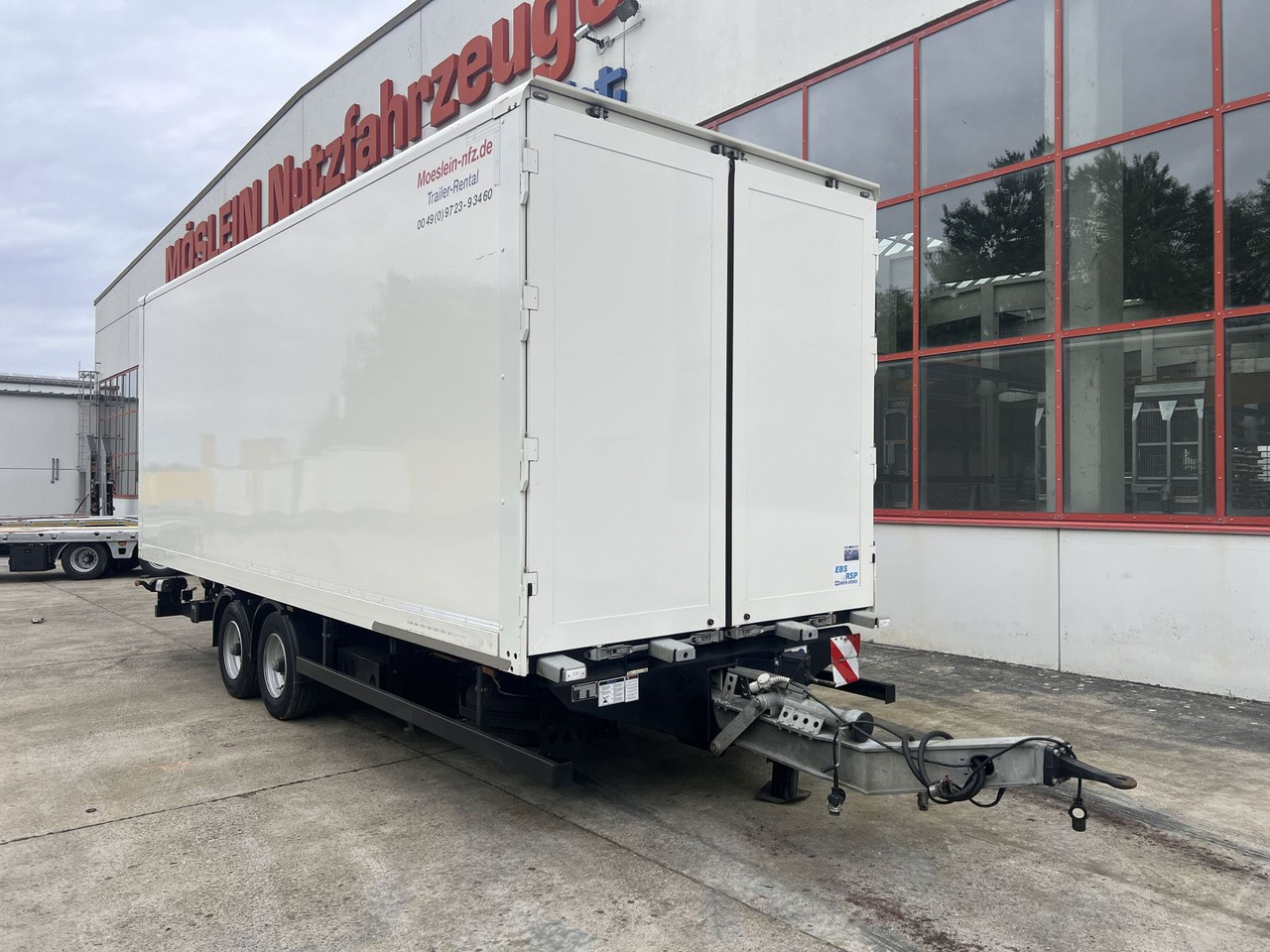 Möslein Tandem Koffer, Ladebordwand + Durchladbar - Trailer kotak tertutup: gambar 2 Möslein Tandem Koffer, Ladebordwand + Durchladbar - Trailer kotak tertutup: gambar 2