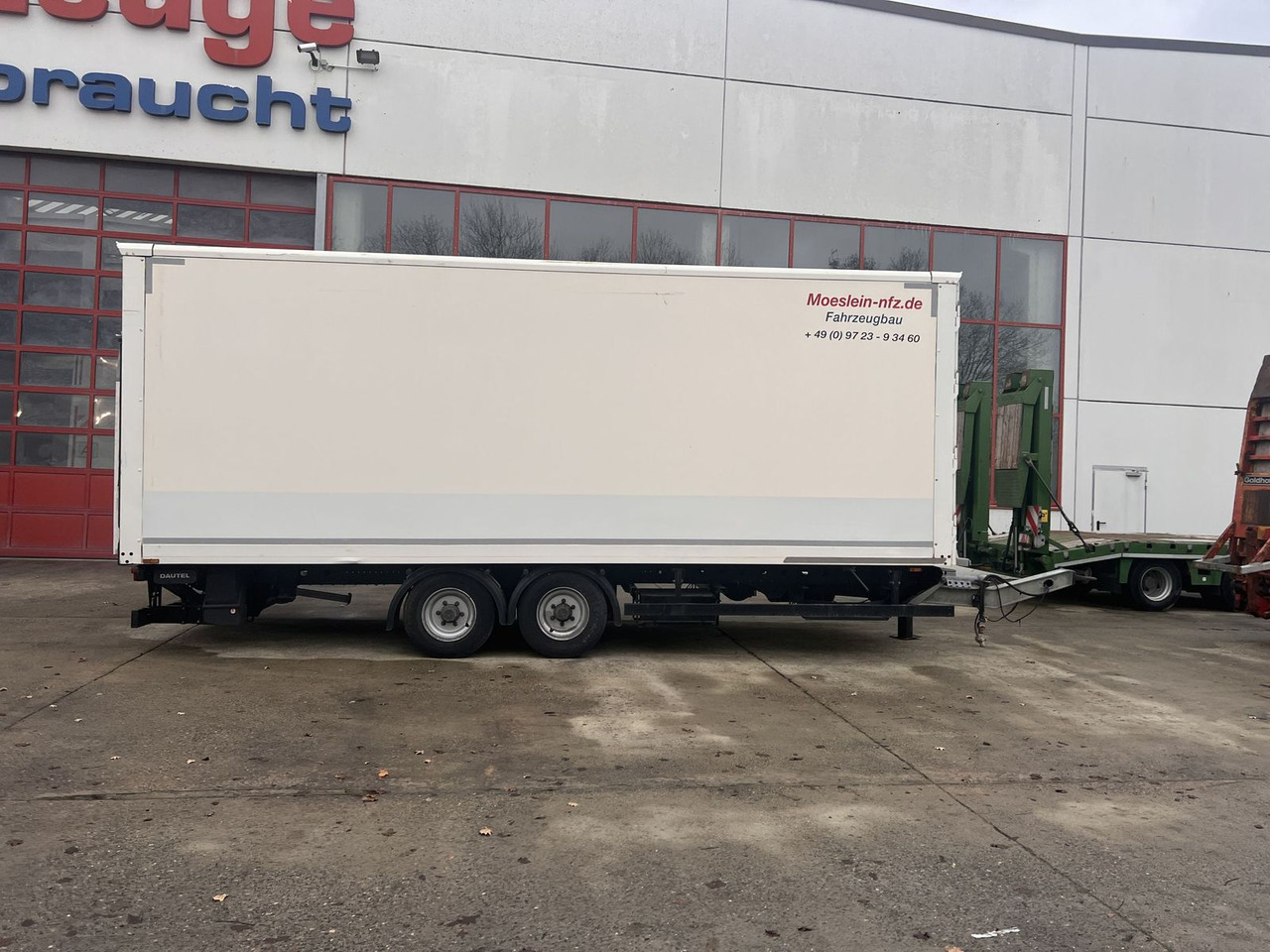 Möslein Tandem Koffer mit Ladebordwand 1,5 t + Durchlad - Trailer kotak tertutup: gambar 4 Möslein Tandem Koffer mit Ladebordwand 1,5 t + Durchlad - Trailer kotak tertutup: gambar 4