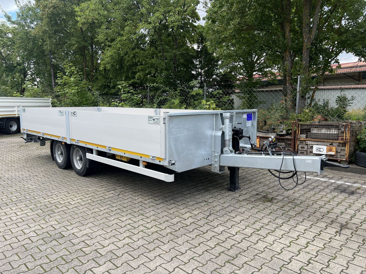 Möslein Tandem- Pritschenanhänger- Tieflader - Trailer low bed: gambar 2 Möslein Tandem- Pritschenanhänger- Tieflader - Trailer low bed: gambar 2