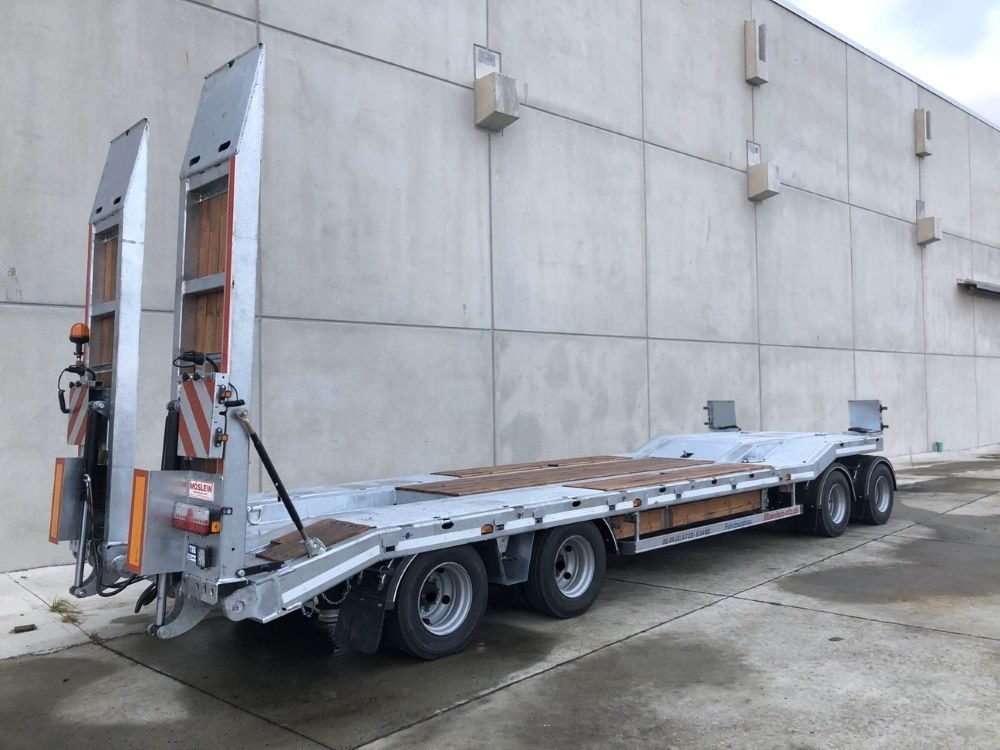 Möslein neuer 4 Achs Tieflader hydraulischen Rampen - Trailer low bed: gambar 4 Möslein neuer 4 Achs Tieflader hydraulischen Rampen - Trailer low bed: gambar 4