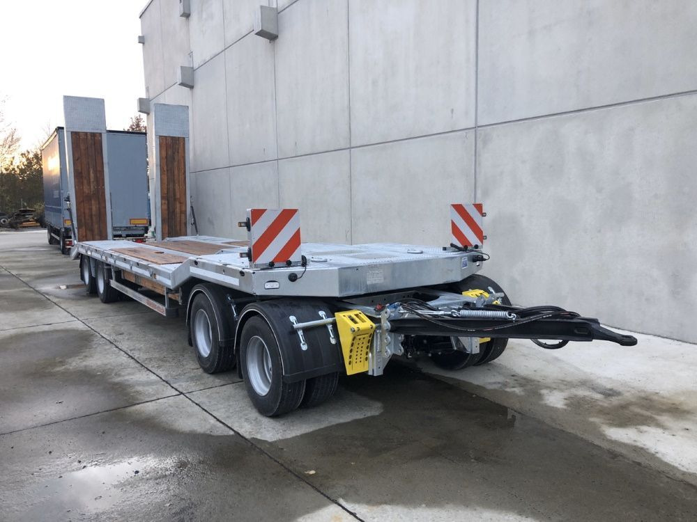 Möslein neuer 4 Achs Tieflader hydraulischen Rampen - Trailer low bed: gambar 3 Möslein neuer 4 Achs Tieflader hydraulischen Rampen - Trailer low bed: gambar 3