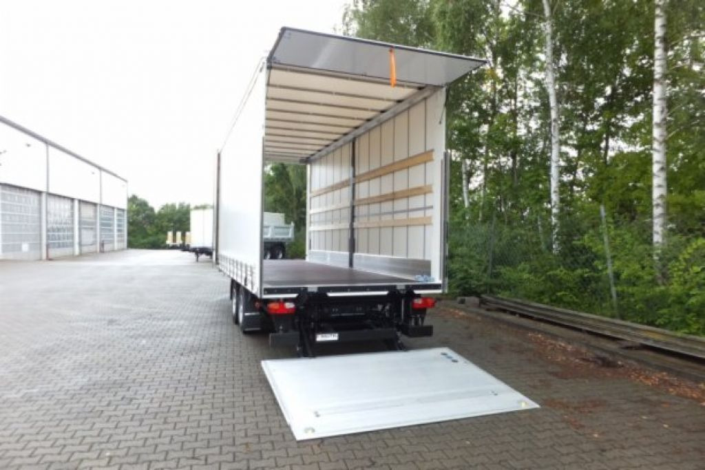 Möslein neuer Planenanhänger, Ladebordwand + Durchladba - Trailer dengan terpal samping: gambar 4 Möslein neuer Planenanhänger, Ladebordwand + Durchladba - Trailer dengan terpal samping: gambar 4