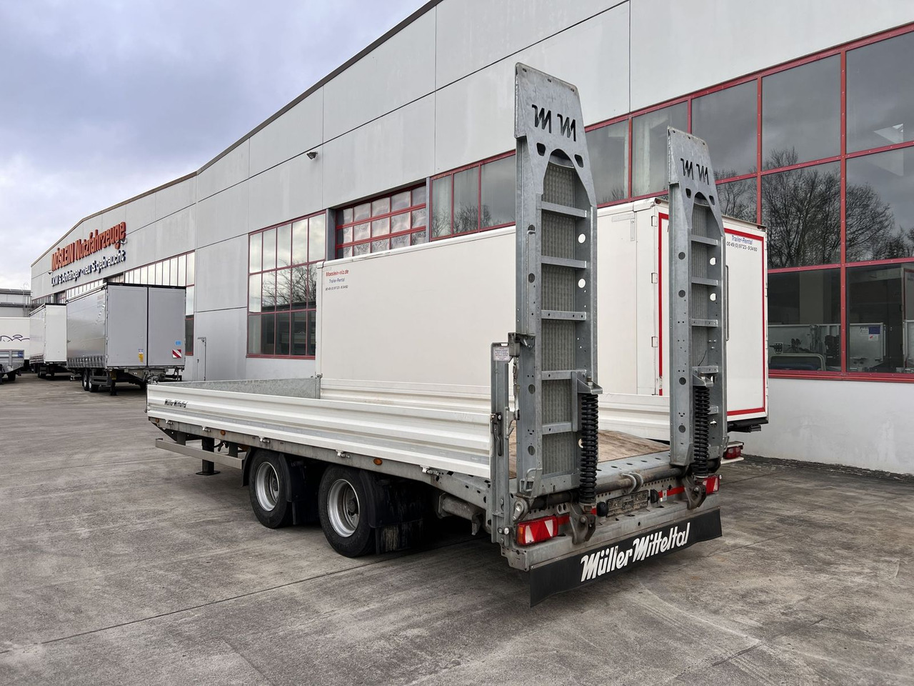 Müller-Mitteltal 19 t Tandemtieflader - Trailer low bed: gambar 3 Müller-Mitteltal 19 t Tandemtieflader - Trailer low bed: gambar 3