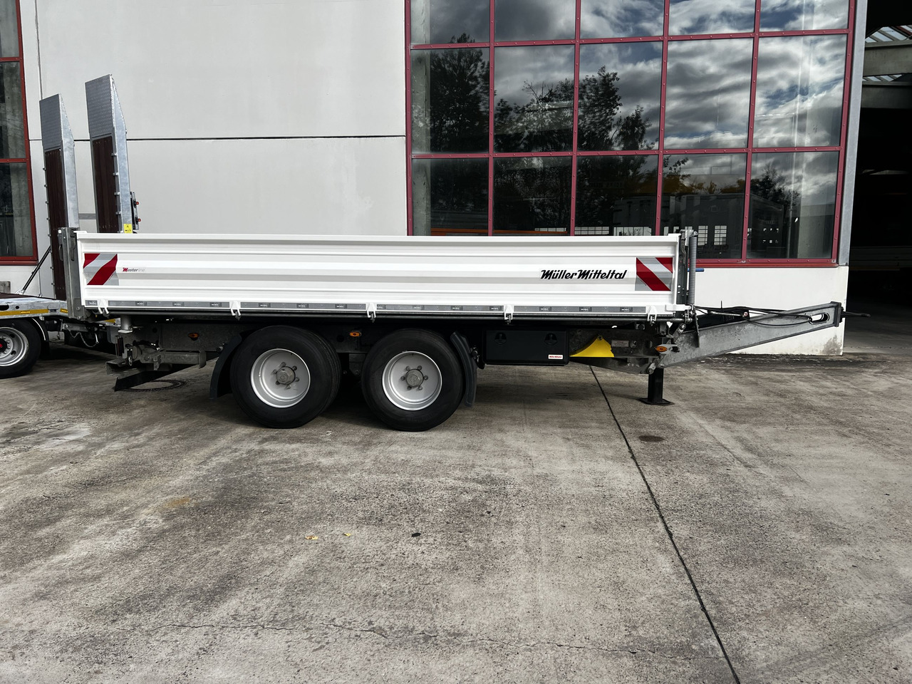 Müller Mitteltal TA-2 14,4 t Tandemkipper- Tieflader Breitbereifung NEUWERTIG - Trailer jungkit: gambar 2 Müller Mitteltal TA-2 14,4 t Tandemkipper- Tieflader Breitbereifung NEUWERTIG - Trailer jungkit: gambar 2