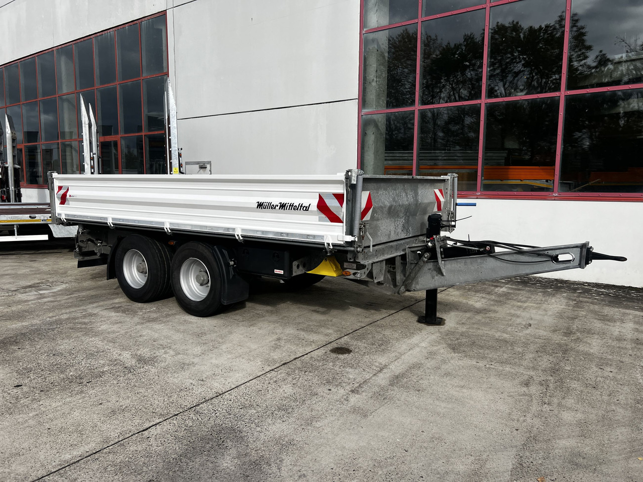 Müller Mitteltal TA-2 14,4 t Tandemkipper- Tieflader Breitbereifung NEUWERTIG - Trailer jungkit: gambar 1 Müller Mitteltal TA-2 14,4 t Tandemkipper- Tieflader Breitbereifung NEUWERTIG - Trailer jungkit: gambar 1