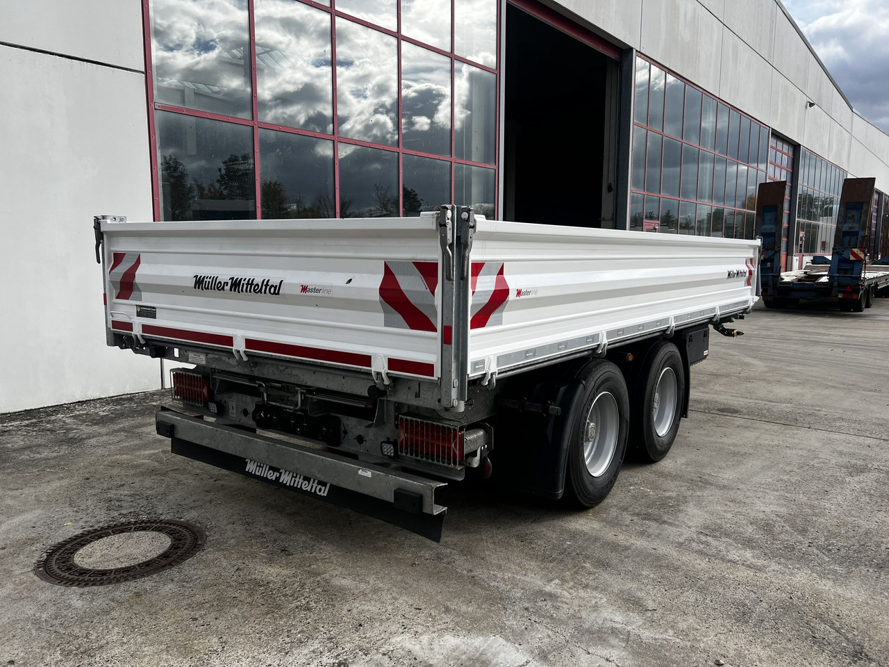Müller Mitteltal TA-2 14,4 t Tandemkipper- Tieflader Breitbereifung NEUWERTIG - Trailer jungkit: gambar 5 Müller Mitteltal TA-2 14,4 t Tandemkipper- Tieflader Breitbereifung NEUWERTIG - Trailer jungkit: gambar 5