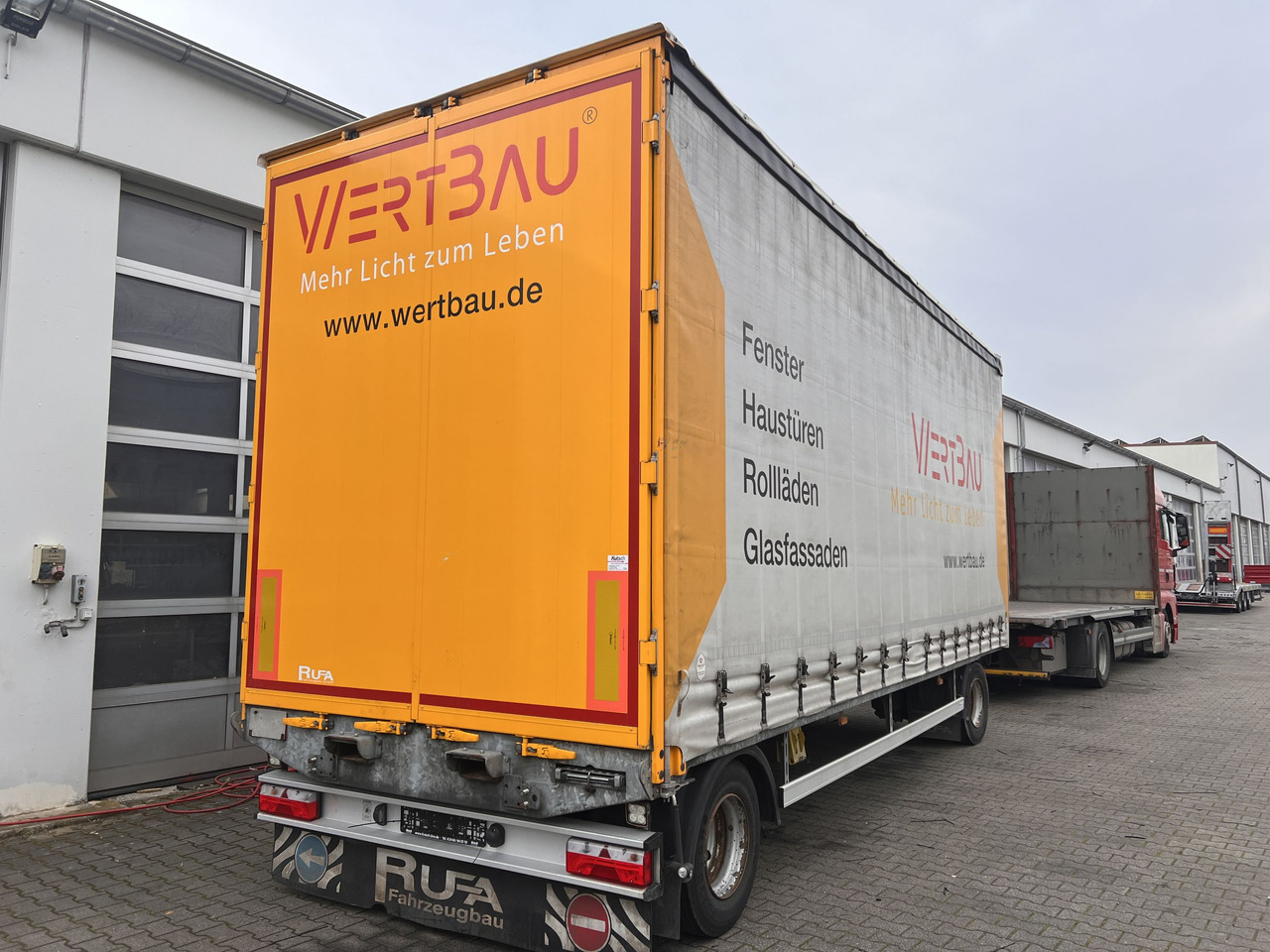 RUFA DHC 18-22 2 Achs Jumbo- Planenanhänger - Trailer dengan terpal samping: gambar 4 RUFA DHC 18-22 2 Achs Jumbo- Planenanhänger - Trailer dengan terpal samping: gambar 4