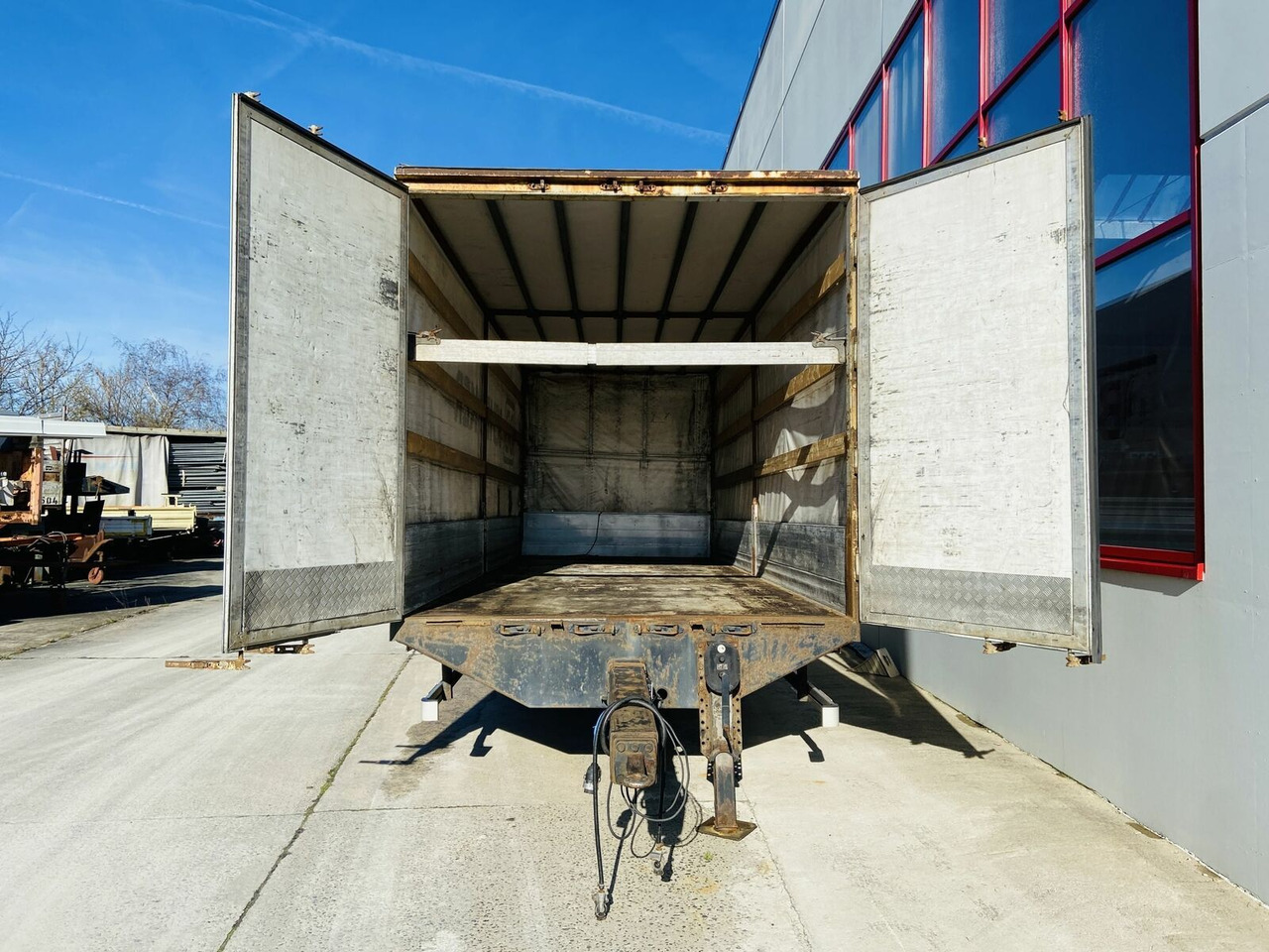 Tandem Planenanhänger - Truk dengan terpal samping: gambar 3 Tandem Planenanhänger - Truk dengan terpal samping: gambar 3