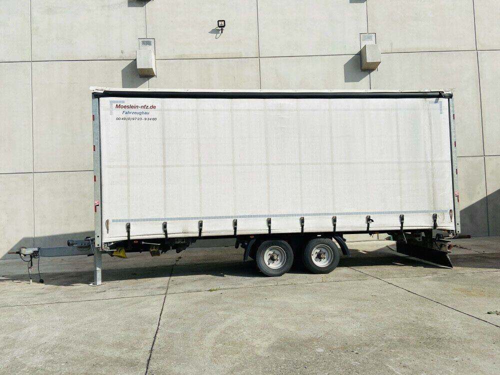 Truk dengan terpal samping Tandem- Schiebeplanenanhänger zum Durchladen: gambar 1