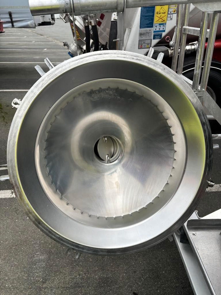 Semi trailer silo Feldbinder KIP 60.3 E-Hydraulik: gambar 7 Semi trailer silo Feldbinder KIP 60.3 E-Hydraulik: gambar 7