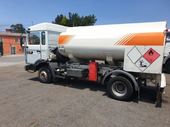 RENAULT S150 - Truk tangki: gambar 2 RENAULT S150 - Truk tangki: gambar 2