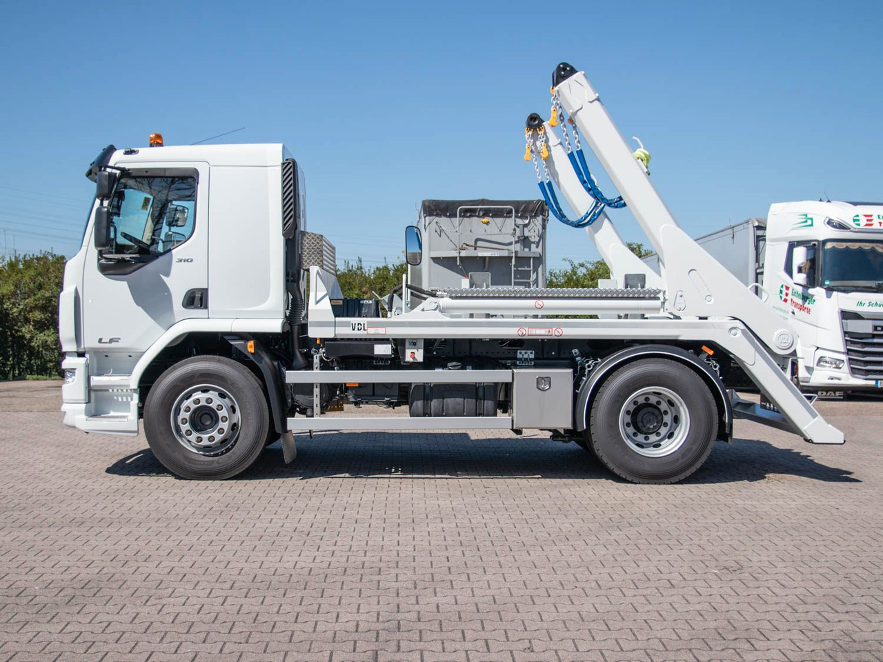 DAF FA LF 310 19t Absetzkipper VDL - Truk jungkit: gambar 4 DAF FA LF 310 19t Absetzkipper VDL - Truk jungkit: gambar 4