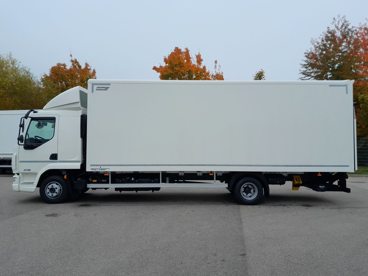 DAF FA XB 230 12t - Truk box: gambar 4 DAF FA XB 230 12t - Truk box: gambar 4