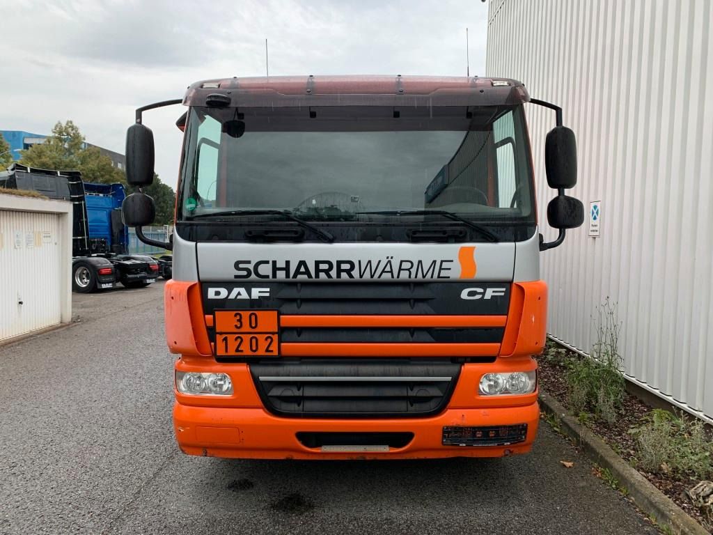 DAF FAN CF75 Rohr Tankwagen - Truk tangki: gambar 2 DAF FAN CF75 Rohr Tankwagen - Truk tangki: gambar 2