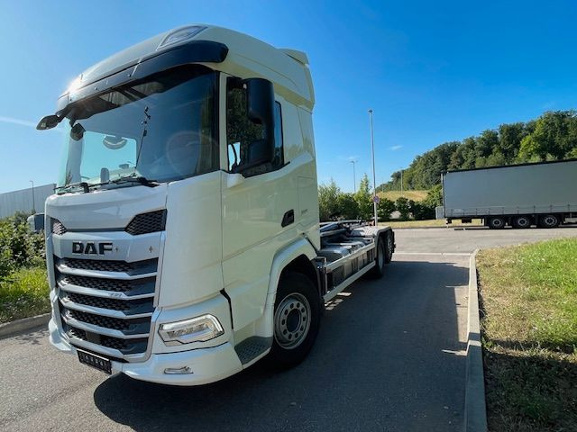 DAF FAN XF 480 mit VDL Abrollkipper DAF FAN XF 480 mit VDL Abrollkipper - Hook lift: gambar 1 DAF FAN XF 480 mit VDL Abrollkipper DAF FAN XF 480 mit VDL Abrollkipper - Hook lift: gambar 1