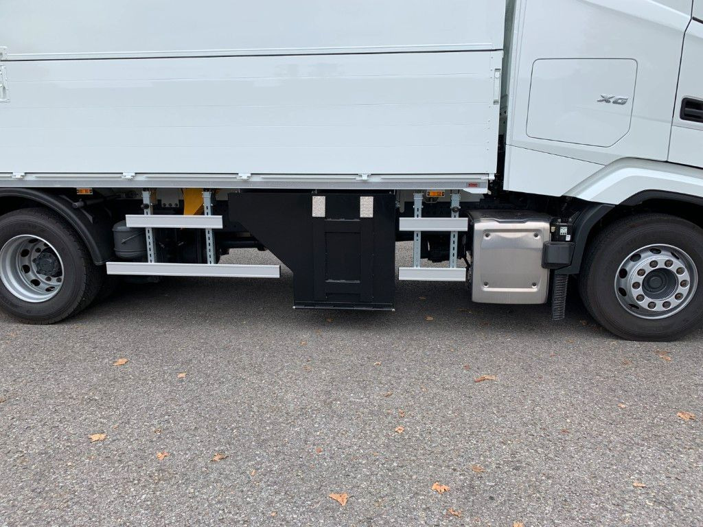 DAF FAN XG 480 Swing-Board mit LBW - Truk minuman: gambar 5 DAF FAN XG 480 Swing-Board mit LBW - Truk minuman: gambar 5