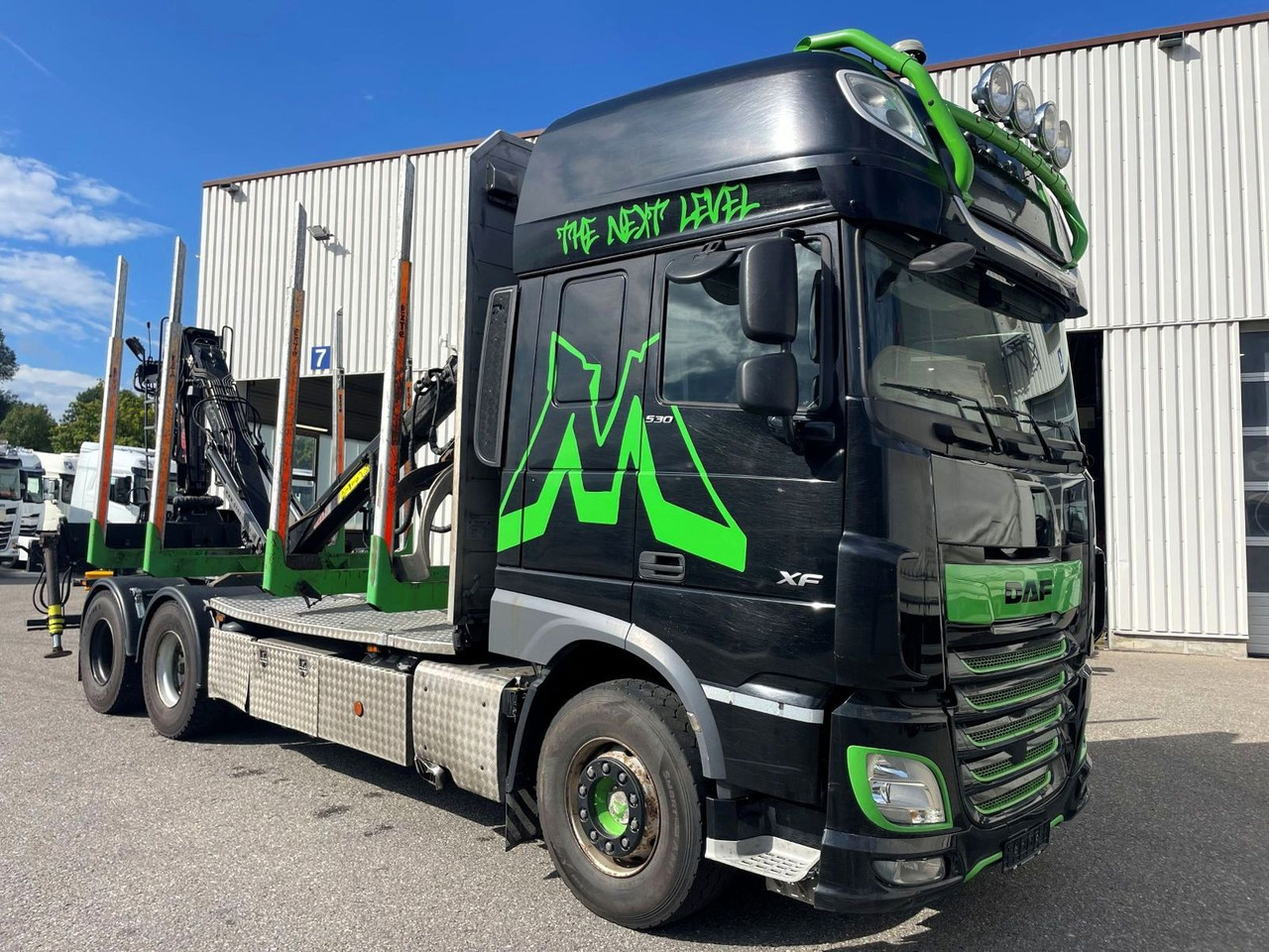 DAF FAT XF 530 SSC, Holztransport, Greifer mit Säge - Truk logging, Truk derek: gambar 1 DAF FAT XF 530 SSC, Holztransport, Greifer mit Säge - Truk logging, Truk derek: gambar 1
