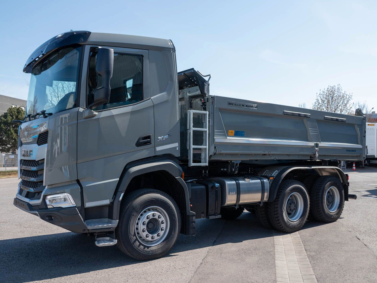 DAF FAT XFC 530 Meiller Trigenius D316 DAF FAT XFC 530 Meiller Trigenius D316 - Truk jungkit: gambar 3 DAF FAT XFC 530 Meiller Trigenius D316 DAF FAT XFC 530 Meiller Trigenius D316 - Truk jungkit: gambar 3