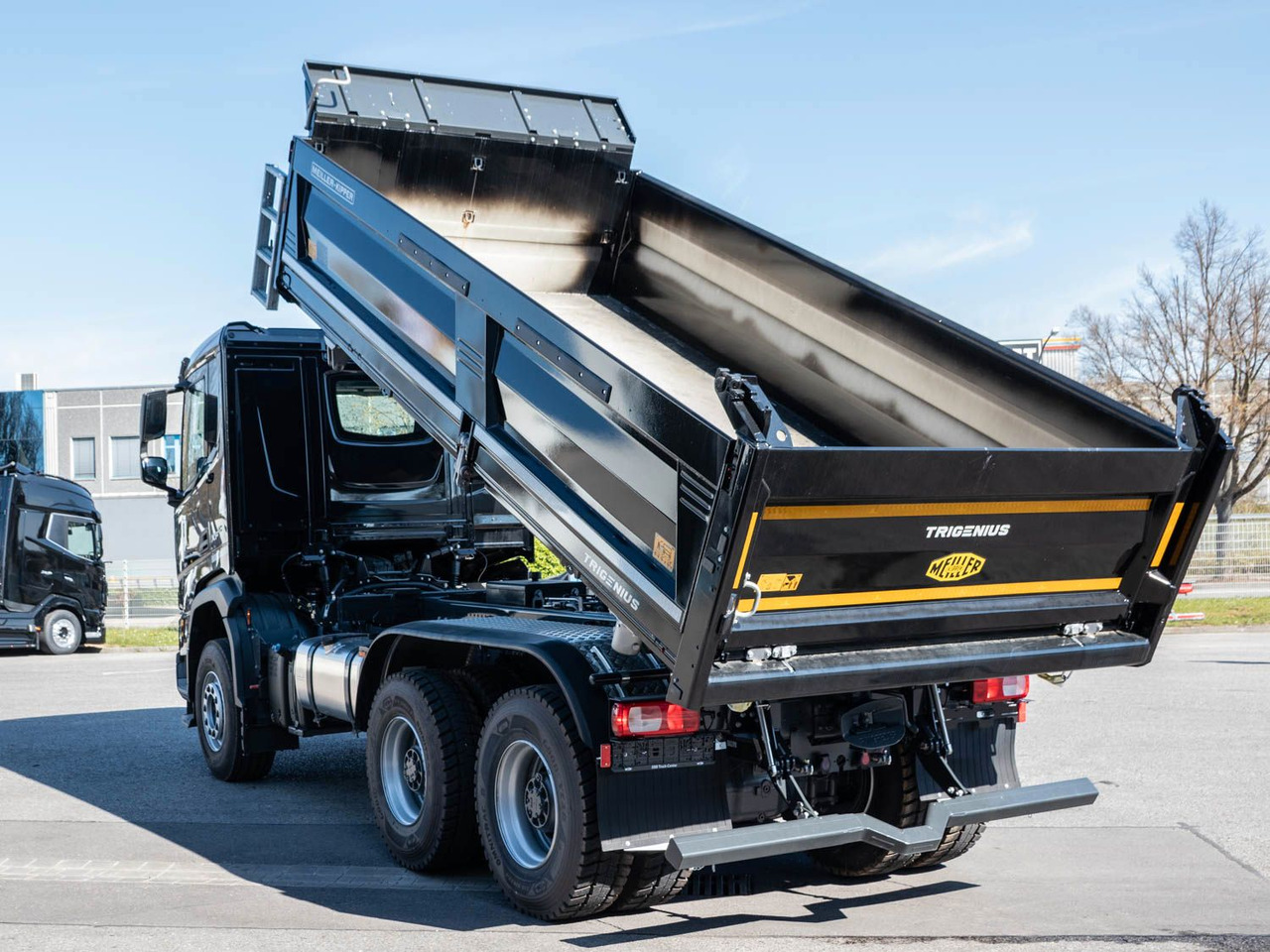 DAF FAT XFC 530 Meiller Trigenius D316 DAF FAT XFC 530 Meiller Trigenius D316 - Truk jungkit: gambar 5 DAF FAT XFC 530 Meiller Trigenius D316 DAF FAT XFC 530 Meiller Trigenius D316 - Truk jungkit: gambar 5