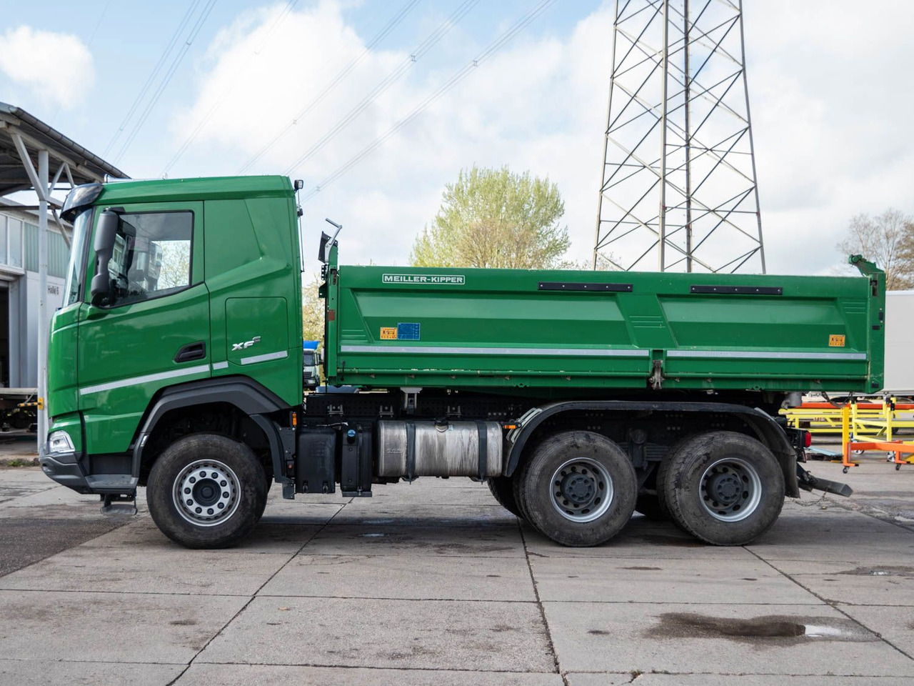 DAF FAT XFC 530 SL Meiller TRIGENIUS D 316 DAF FAT XFC 530 SL Meiller TRIGENIUS D 316 - Truk jungkit: gambar 2 DAF FAT XFC 530 SL Meiller TRIGENIUS D 316 DAF FAT XFC 530 SL Meiller TRIGENIUS D 316 - Truk jungkit: gambar 2