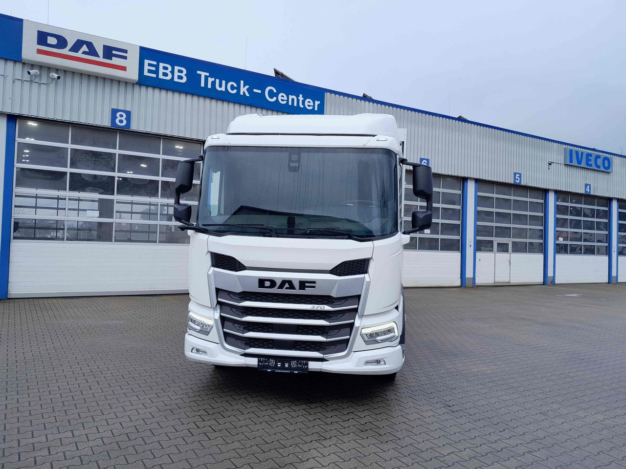 DAF XD 370 Fahrgestell DAF XD 370 Fa Swing-Board-Aufbau - Truk sasis: gambar 2 DAF XD 370 Fahrgestell DAF XD 370 Fa Swing-Board-Aufbau - Truk sasis: gambar 2