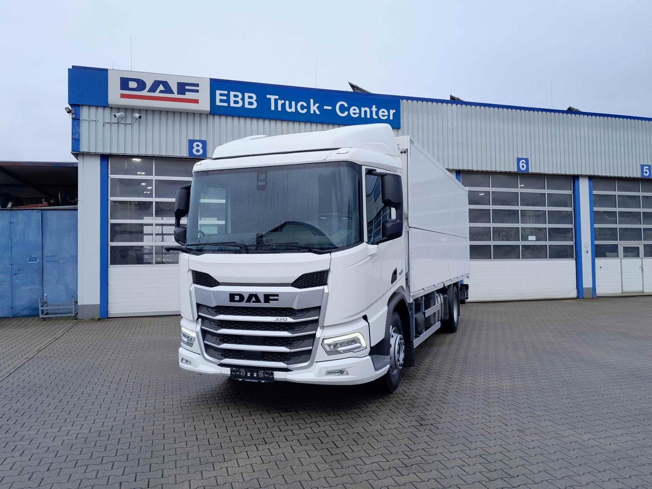 DAF XD 370 Fahrgestell DAF XD 370 Fa Swing-Board-Aufbau - Truk sasis: gambar 4 DAF XD 370 Fahrgestell DAF XD 370 Fa Swing-Board-Aufbau - Truk sasis: gambar 4