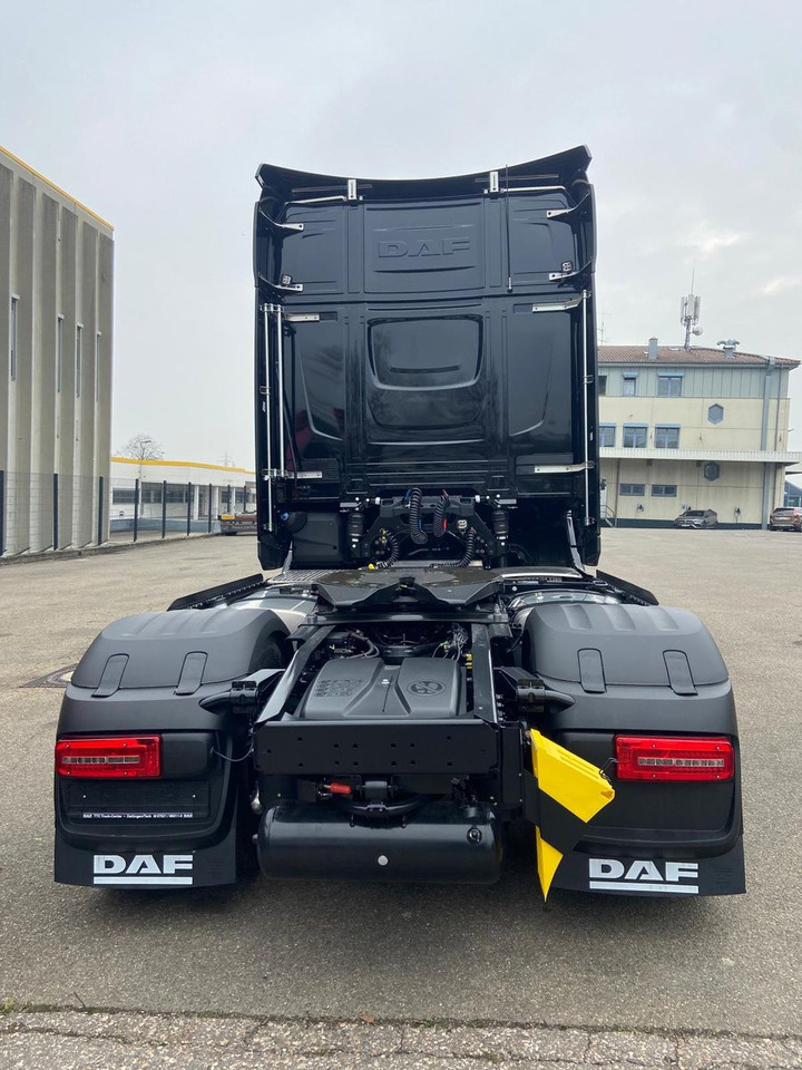 DAF XG+ 530 FT Edition Black DAF XG 530 FT Edition Black - Tractor head: gambar 5 DAF XG+ 530 FT Edition Black DAF XG 530 FT Edition Black - Tractor head: gambar 5