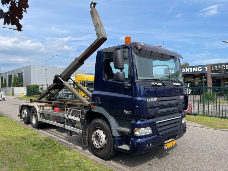 DAF CF 85 360 6x2 vdl 21 T haak - Truk pembawa sistem kabel: gambar 2 DAF CF 85 360 6x2 vdl 21 T haak - Truk pembawa sistem kabel: gambar 2