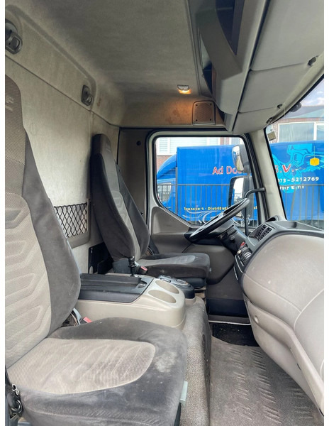 Interior photo 1: Truk jungkit, Truk derek DAF LF 45 kipper + crane