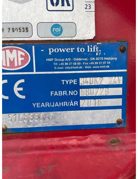 Truk jungkit, Truk derek DAF LF 45 kipper + crane: gambar 10