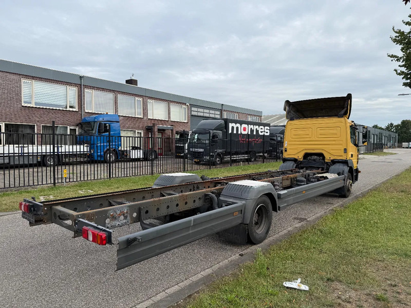 Mercedes-Benz Atego 1318 L - Truk sasis: gambar 4 Mercedes-Benz Atego 1318 L - Truk sasis: gambar 4