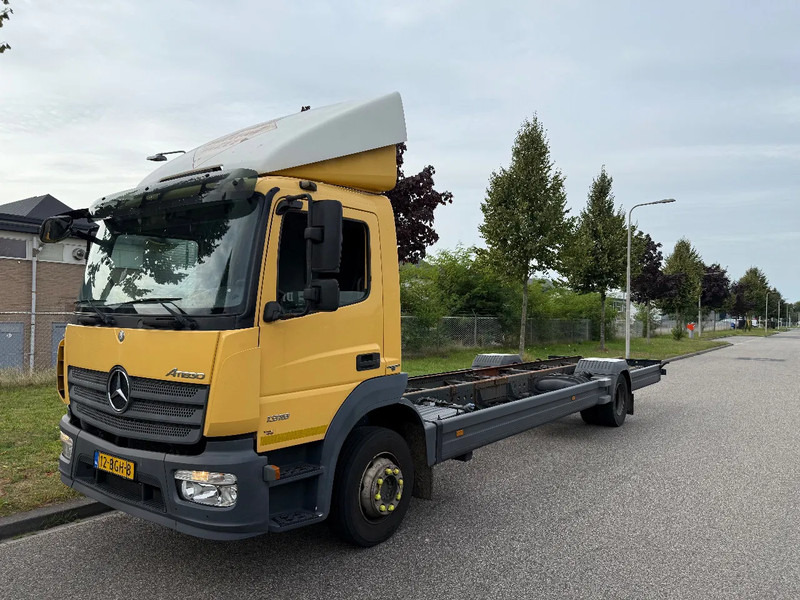 Mercedes-Benz Atego 1318 L - Truk sasis: gambar 2 Mercedes-Benz Atego 1318 L - Truk sasis: gambar 2
