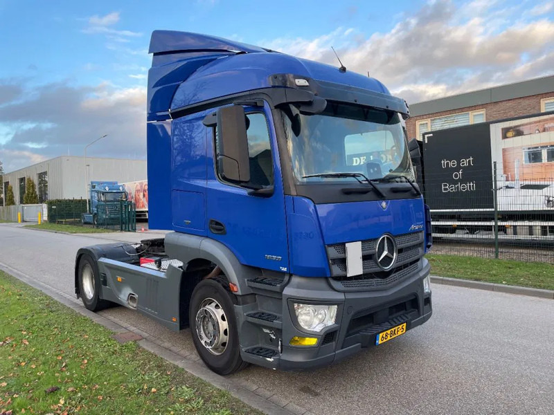 Mercedes-Benz Actros 1833 ! 2018 - Tractor head: gambar 2 Mercedes-Benz Actros 1833 ! 2018 - Tractor head: gambar 2