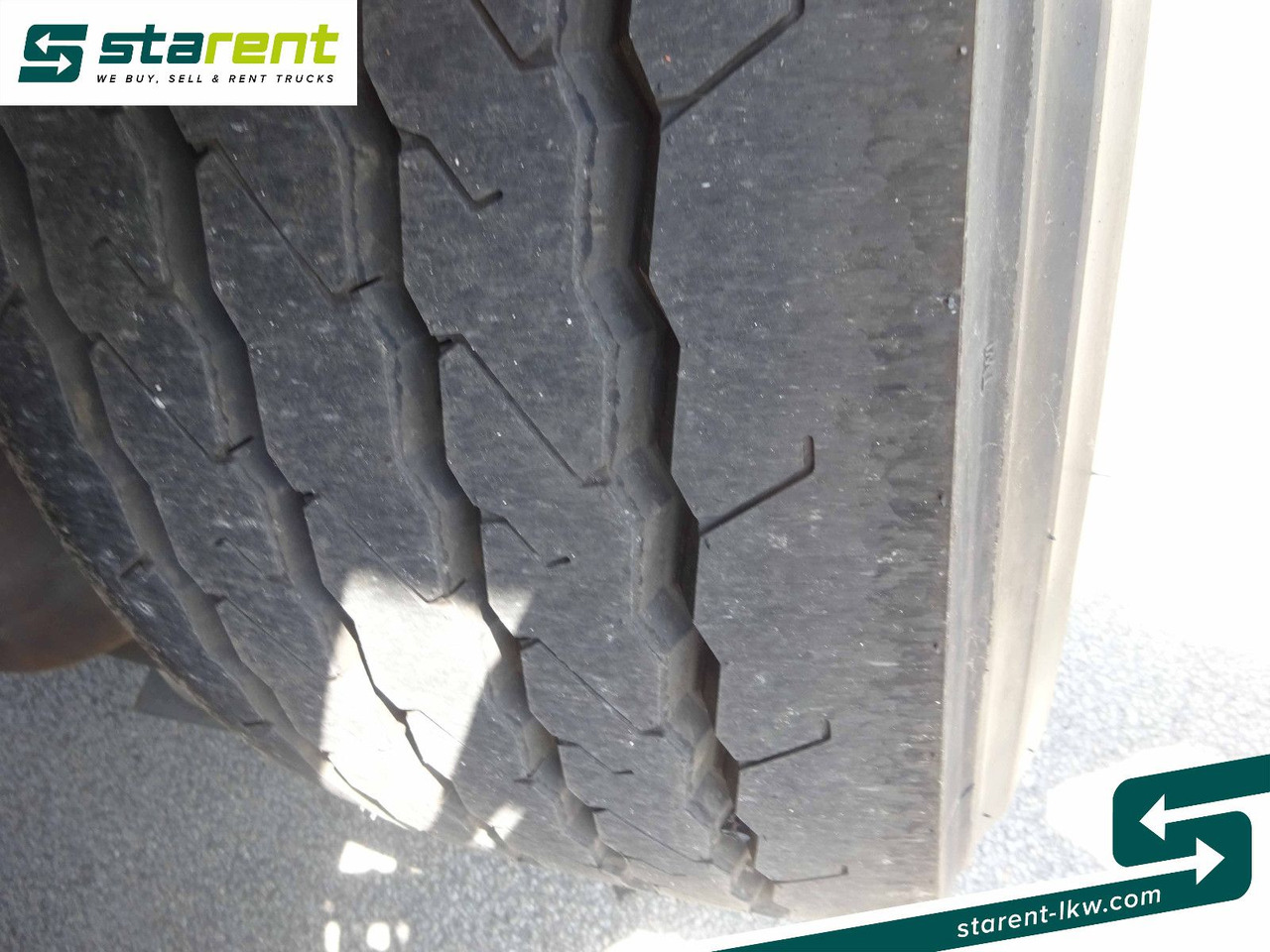 Semi-trailer kotak tertutup Kögel Trockenfrachtkoffer, Lenkachse, Liftachse, LBW: gambar 29