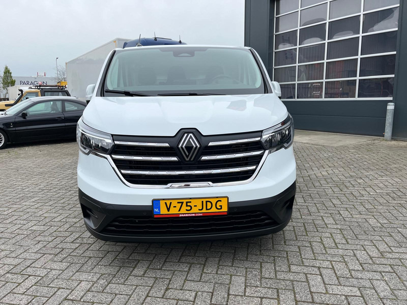 Renault Trafic E-Tech Red L2 H1, Nieuwstaat/New condition, Lees omschrijving/Read description - Van kecil, Van listrik: gambar 4 Renault Trafic E-Tech Red L2 H1, Nieuwstaat/New condition, Lees omschrijving/Read description - Van kecil, Van listrik: gambar 4